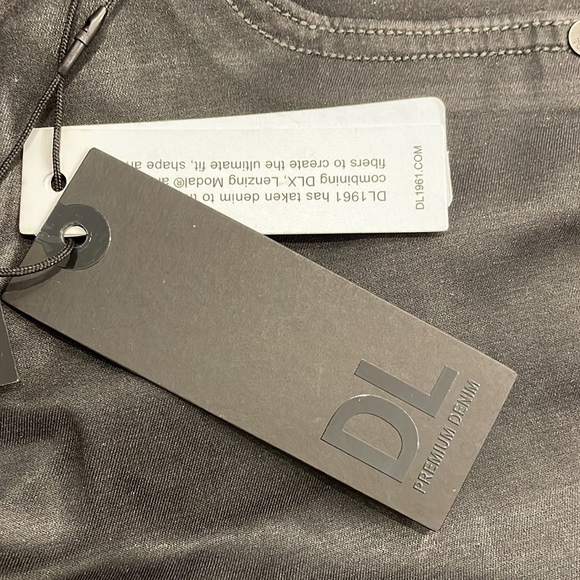 DL1961 jeans - Picture 2 of 7